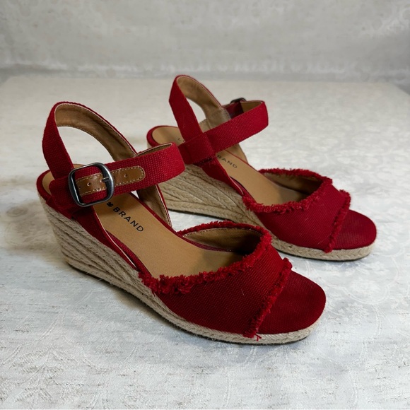 Lucky Brand Red Wedge Sandals Size 6.5 - Picture 3 of 10